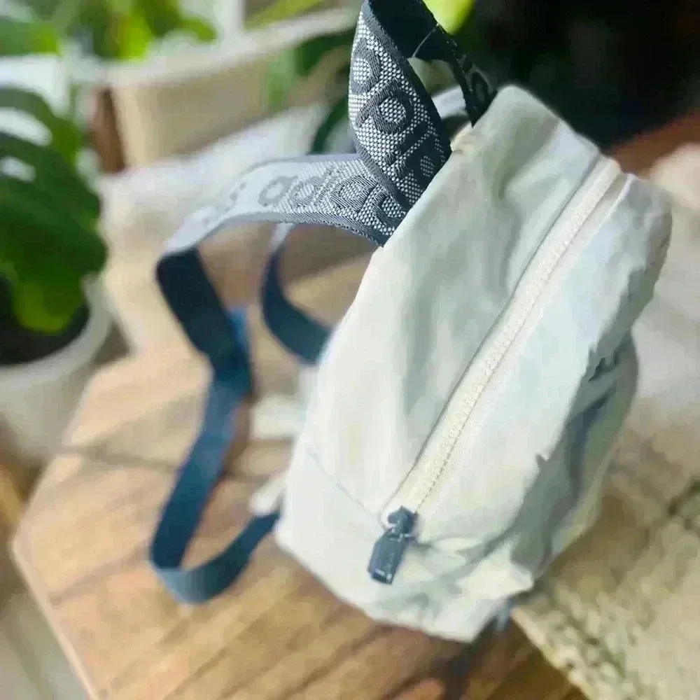 Adidas mini Backbag! - Picture 3 of 6